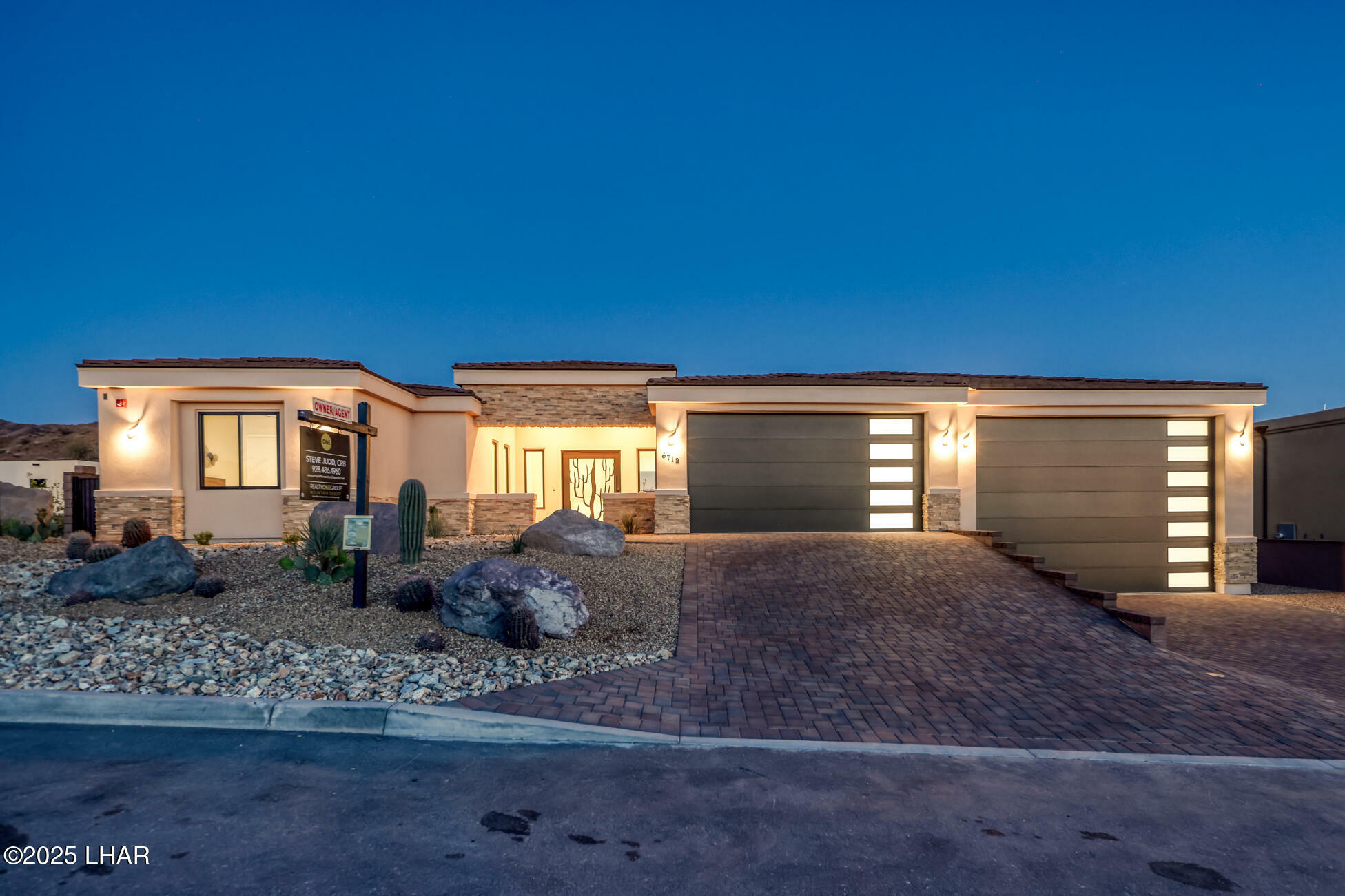 6712 Avienda De Los Foothills  Lake Havasu City AZ 86406 photo