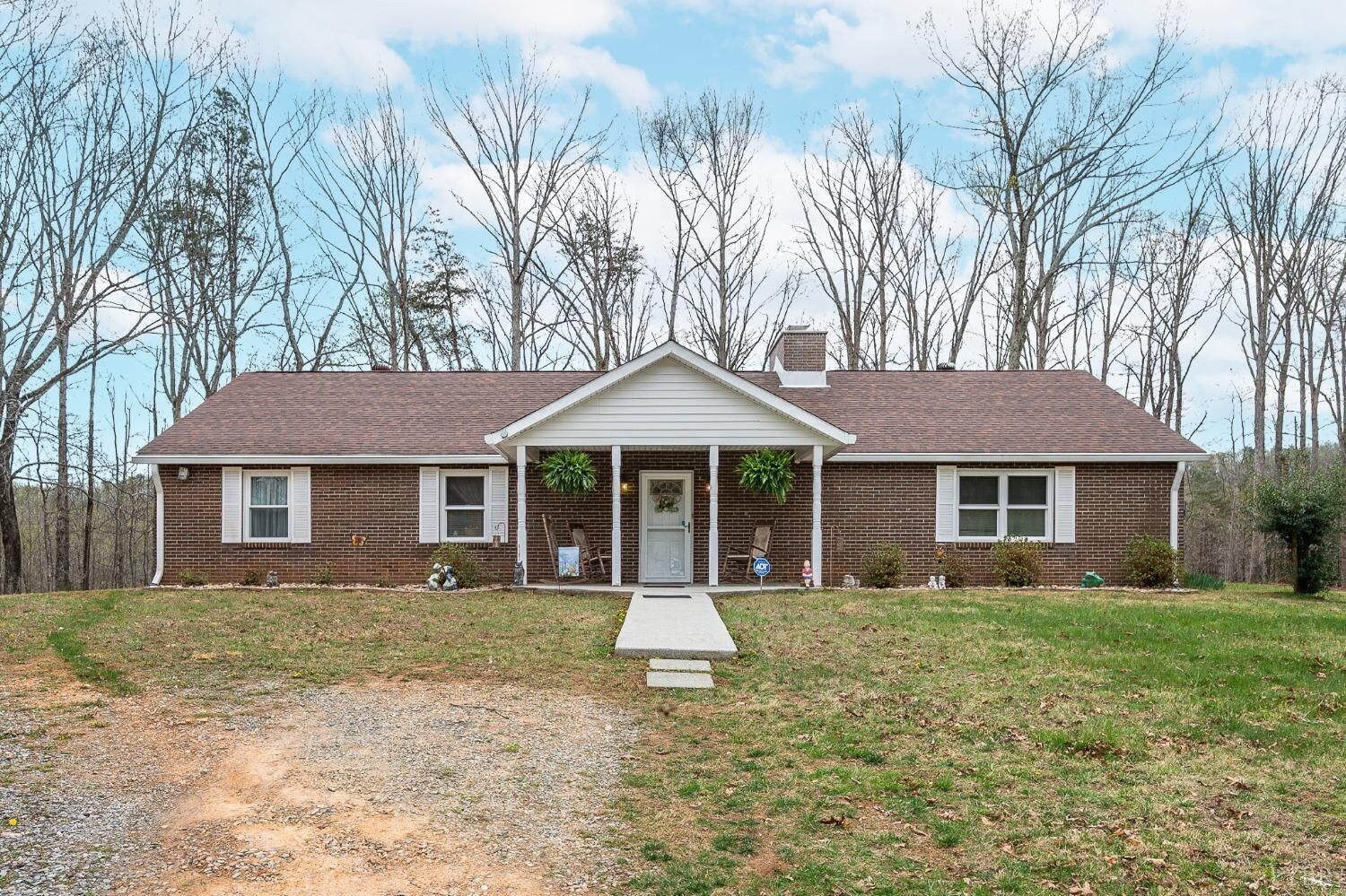 Property Photo: 1425 Kentmoor Farm Road VA 24572