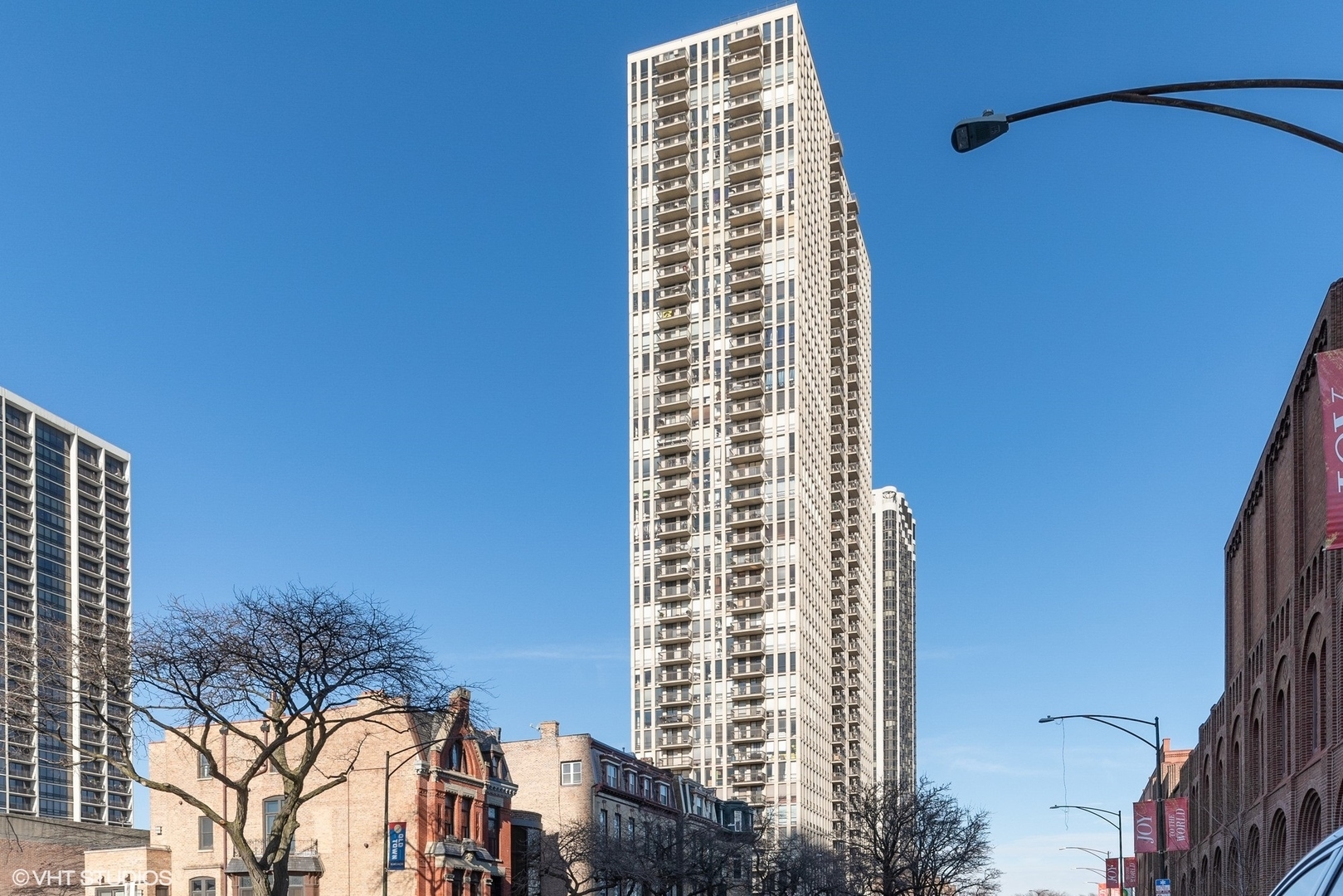 Property Photo: 1660 N Lasalle Street 1105 IL 60614