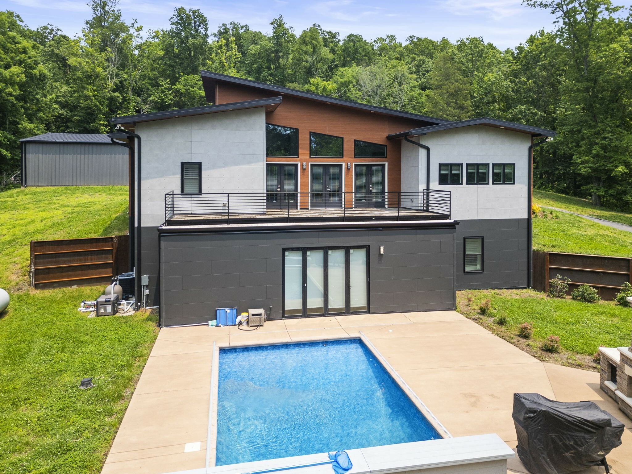 Property Photo: 349 Chipman Rd TN 37022