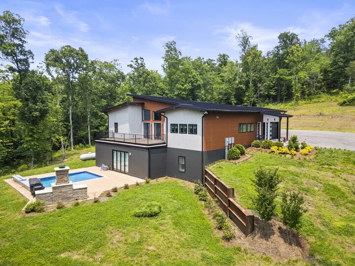 Property Photo:  349 Chipman Rd  TN 37022 