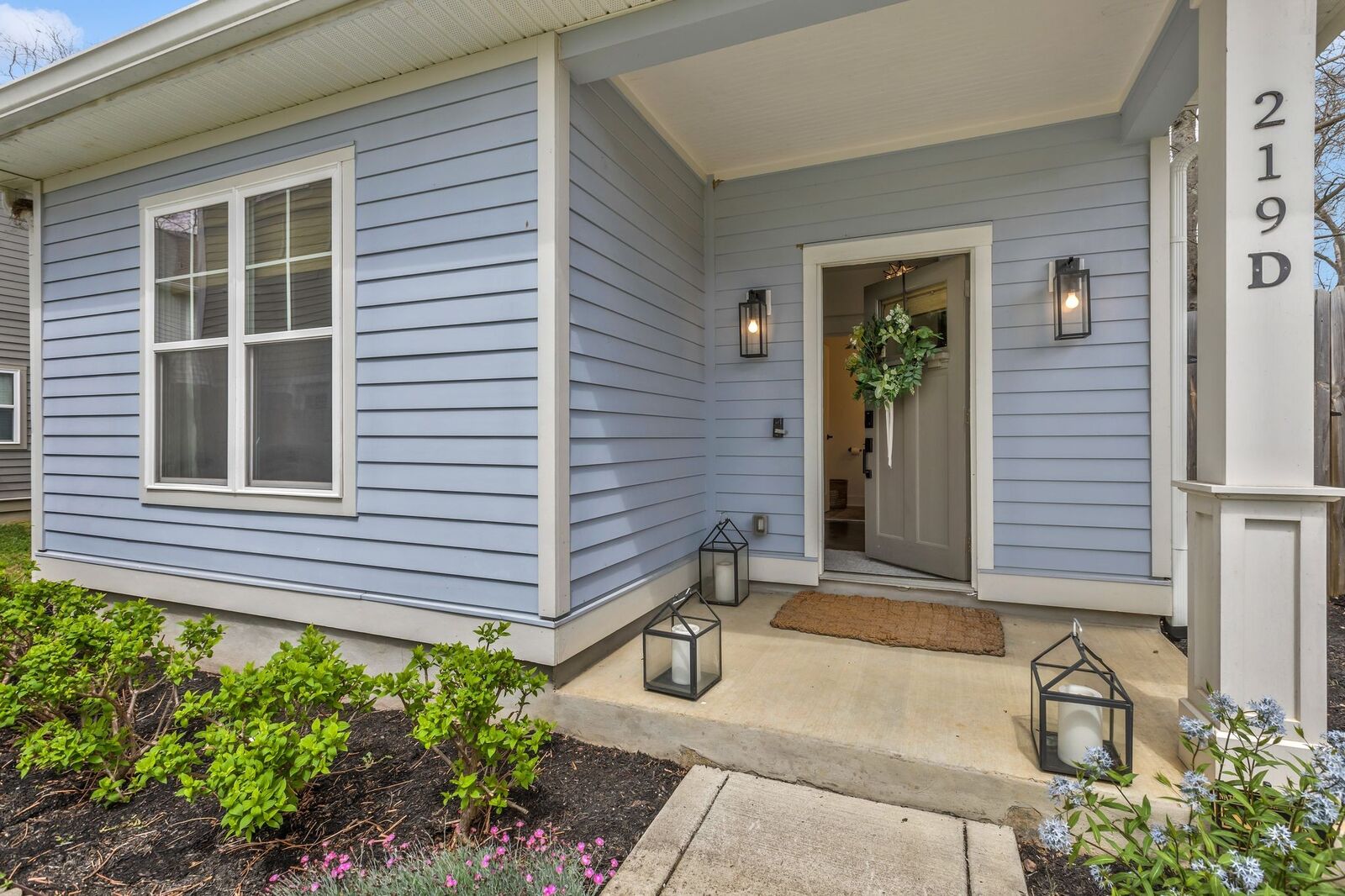 Property Photo:  219D Prince Ave  TN 37207 