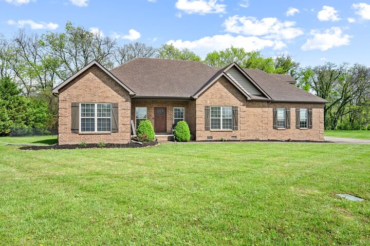 515 Apple Blossom Trl  Shelbyville TN 37160 photo