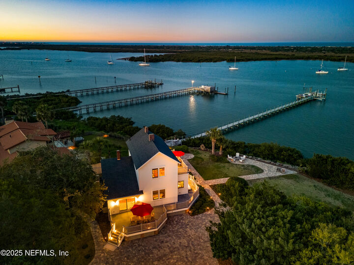 Property Photo: 106 Carver Street E FL 32080