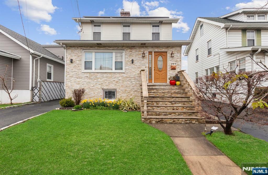Property Photo: 295 Argyle Place NJ 07032