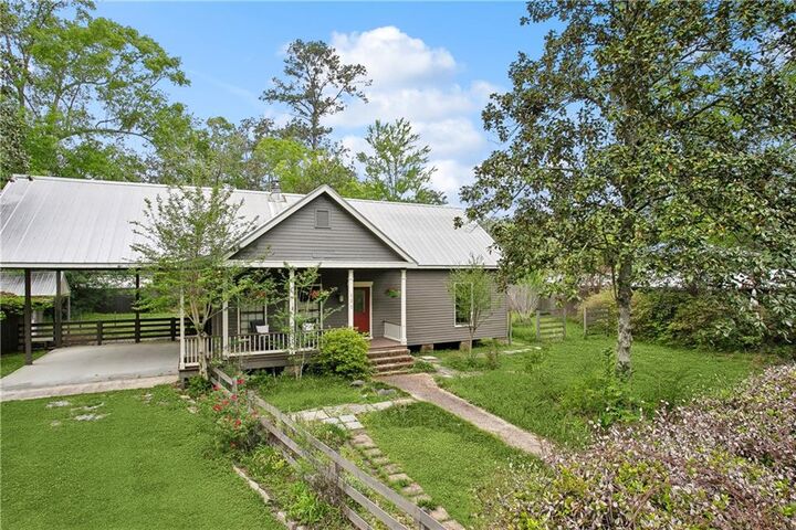 Property Photo: 131 Inspiration Lane LA 70433