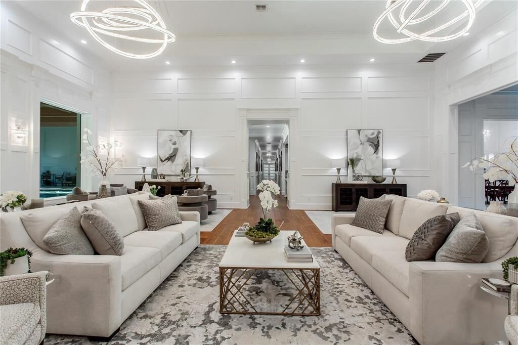 Property Photo:  400 Victorian Drive  TX 75165 