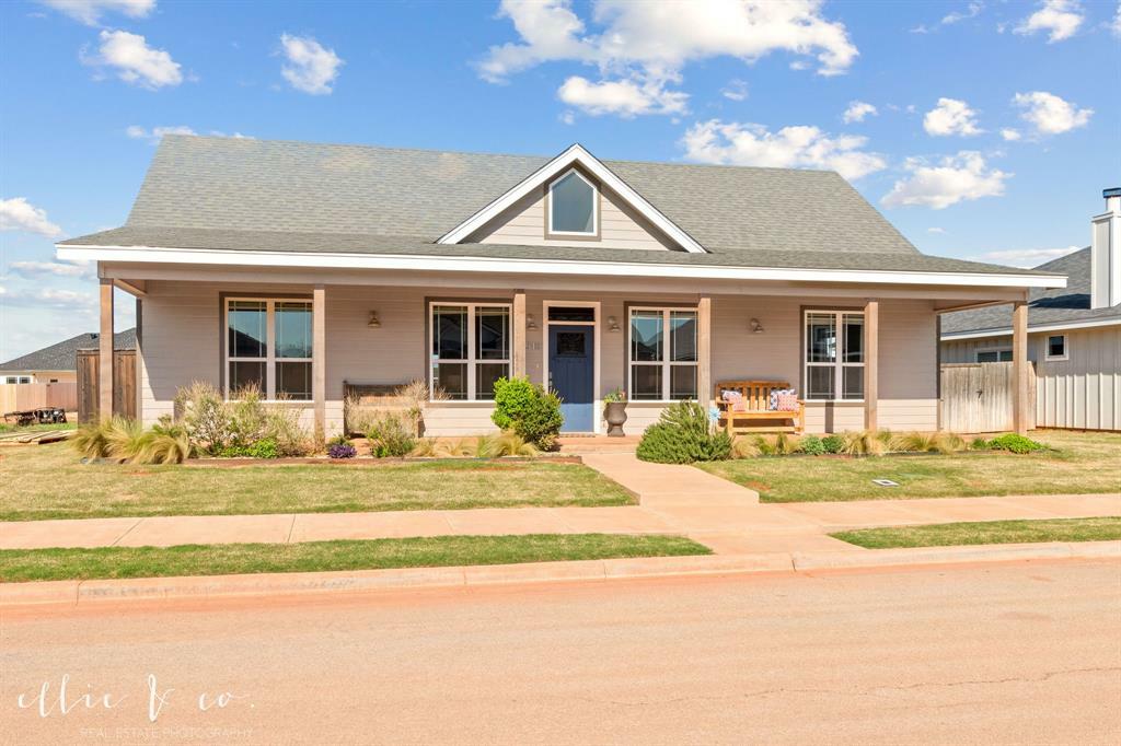 Property Photo: 1518 Old Settlers Way TX 79508
