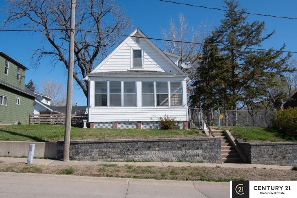 Property Photo:  1118 Frederick Street  NE 68108 