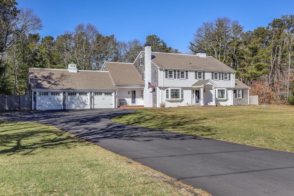 Property Photo: 211 Pleasant St MA 02664