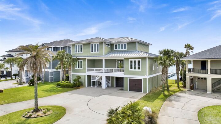 Property Photo: 1070 Harbor Ln FL 32563