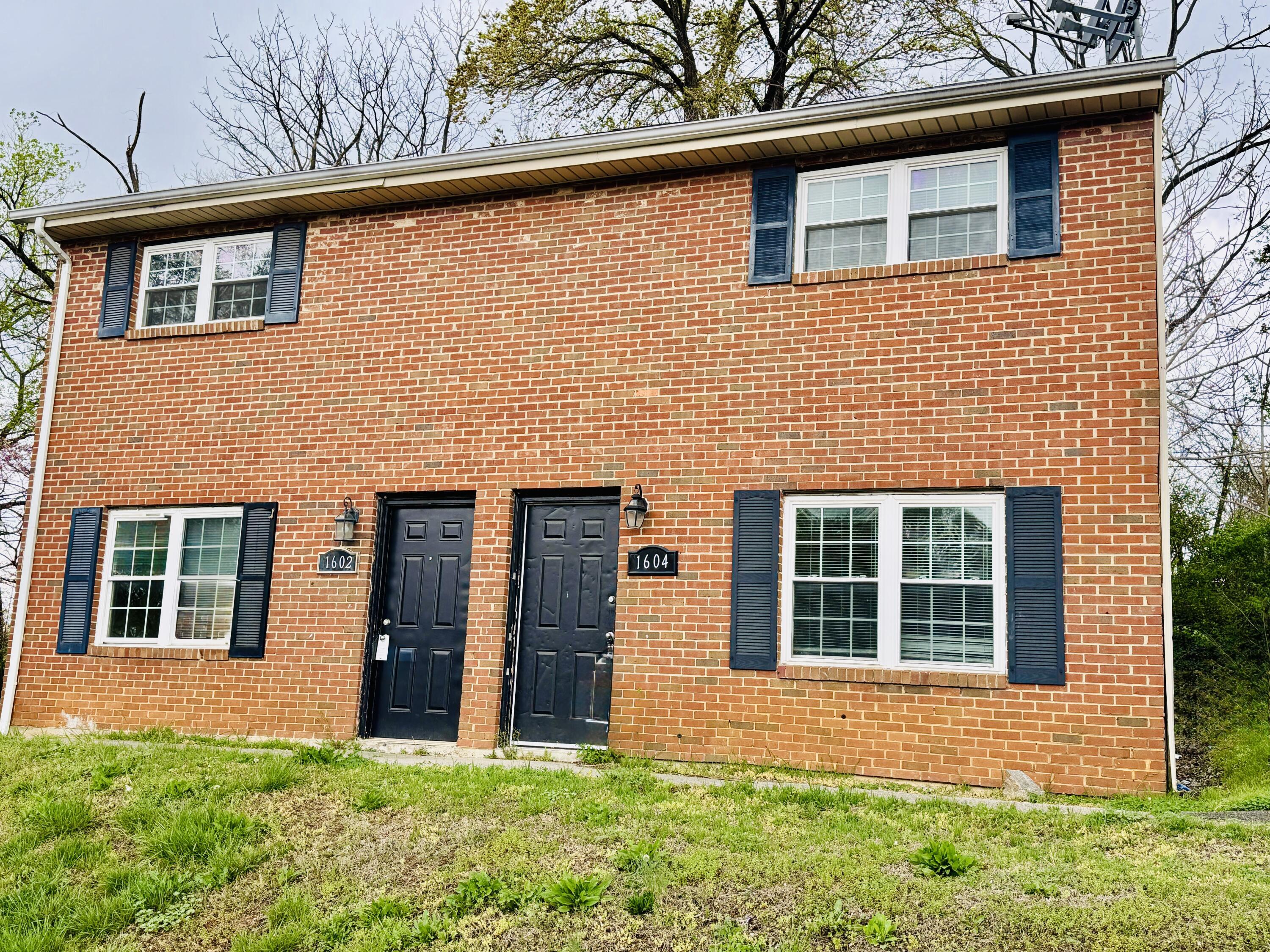 Property Photo: 1602 Eastern Ave NE &Amp 1604 VA 24012