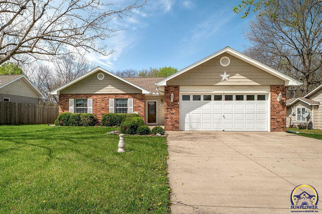 Property Photo: 2513 Lincoln St KS 66801