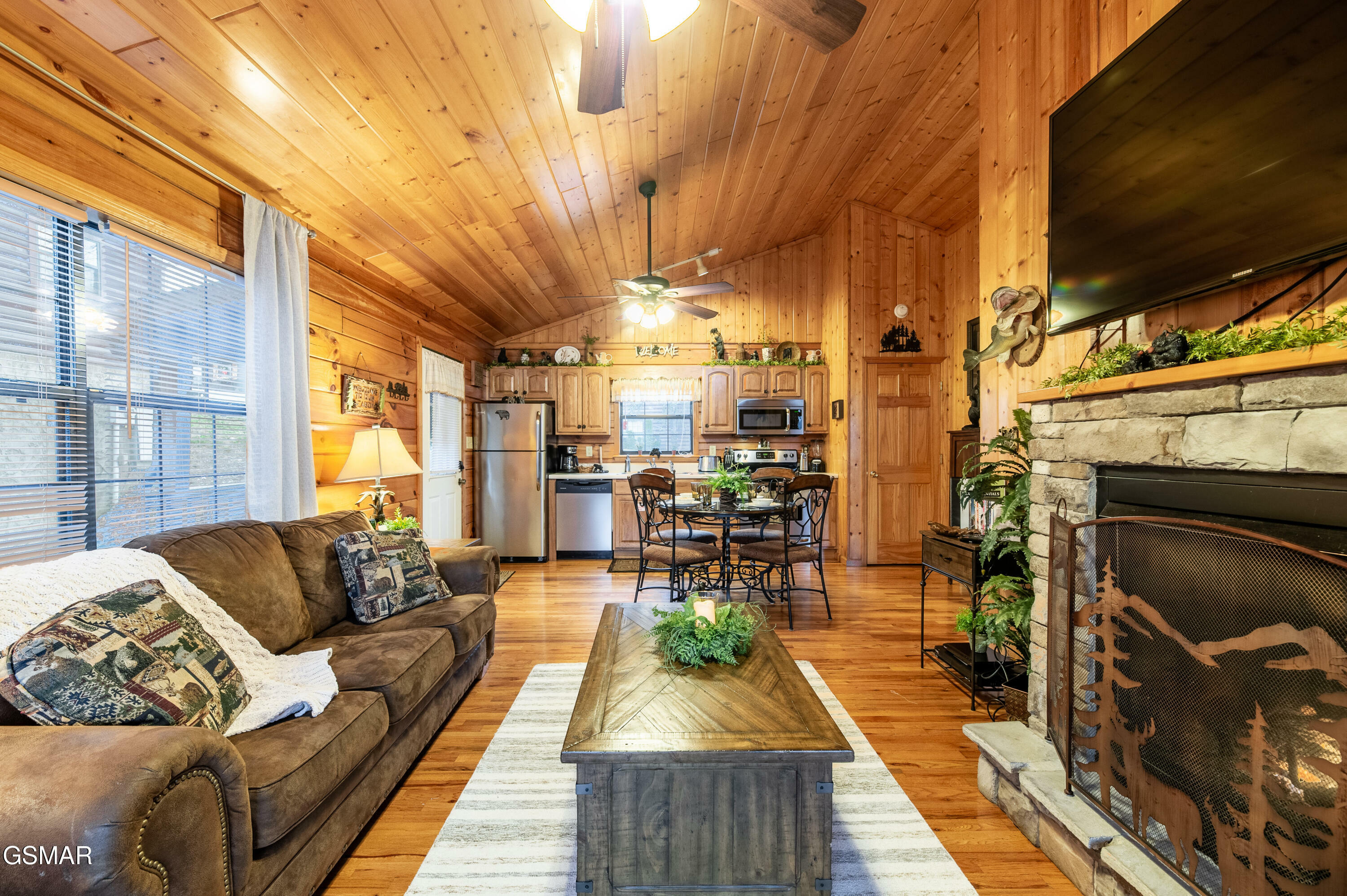 Property Photo: 2210 Hawks Point Way TN 37862