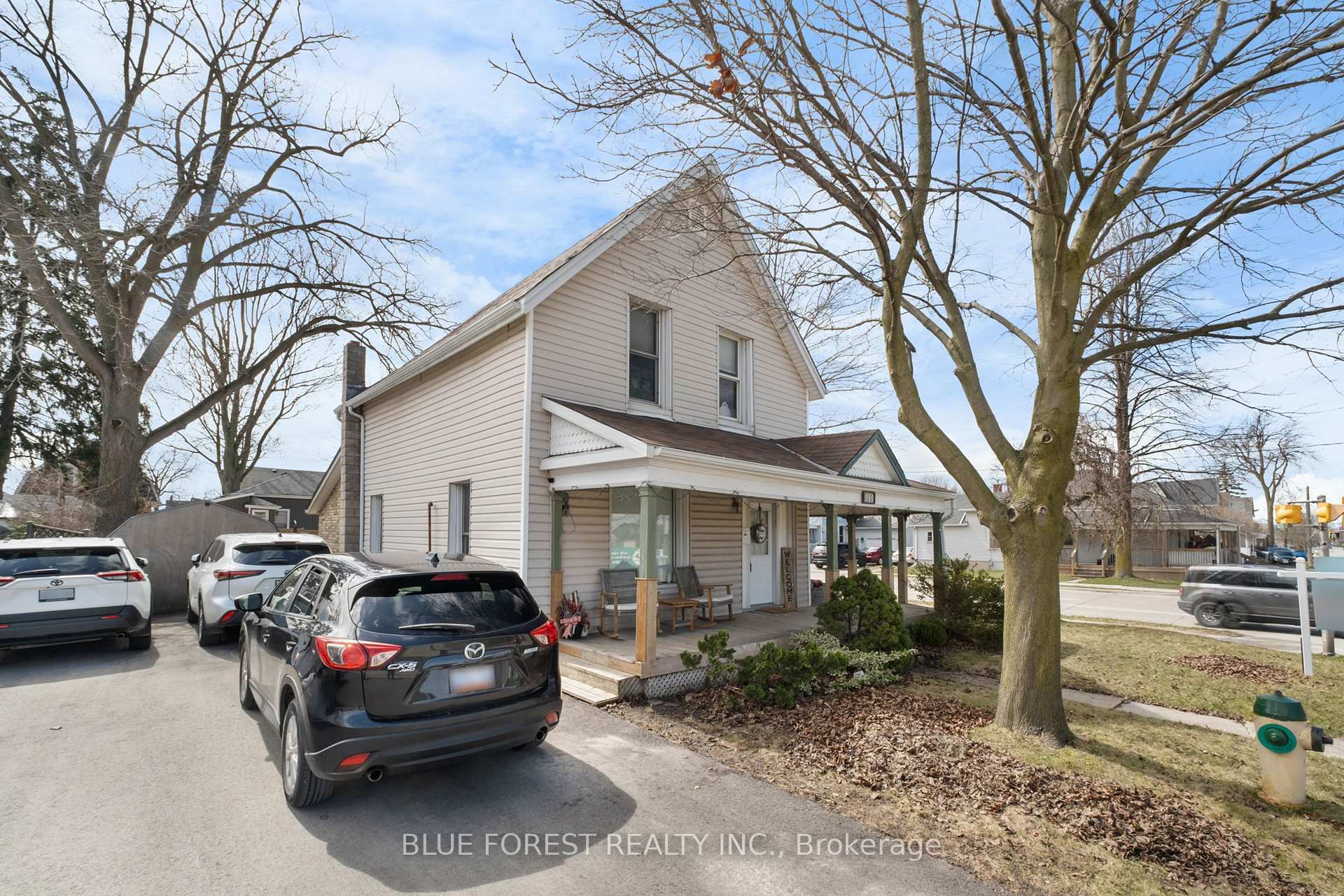 Property Photo: 210 Wellington Street ON N5R 2S5
