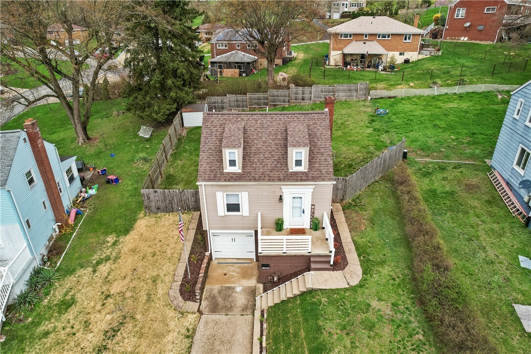 Property Photo: 1207 Cloverfield Drive PA 15227
