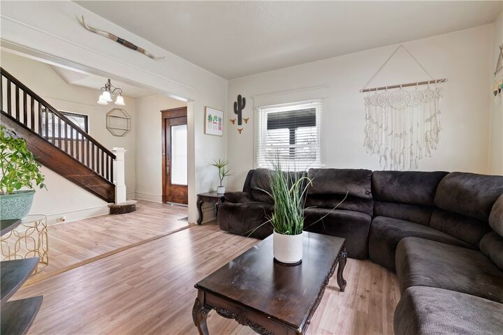 Property Photo:  11 E Moody Ave  PA 16101 