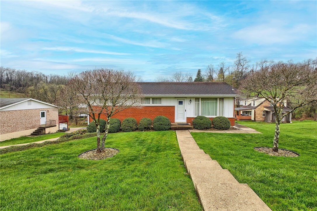 Property Photo: 13 Melenyzer Drive PA 15063