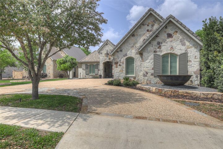 1379 Bellesop Boulevard  New Braunfels TX 78130 photo