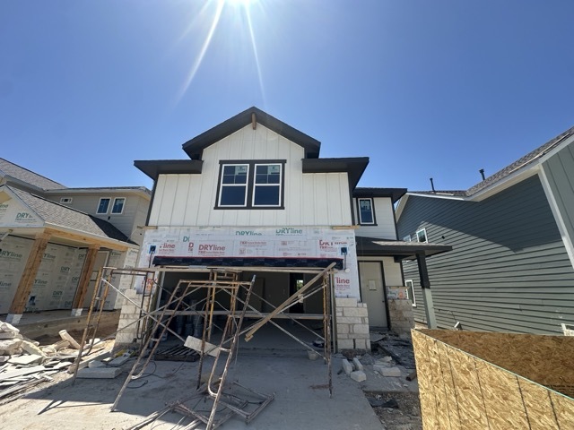Property Photo: 264 Denali Way TX 78620
