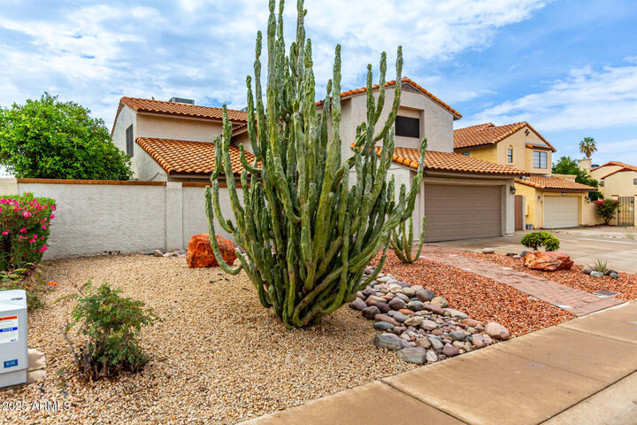 Property Photo: 5407 W North Lane AZ 85302