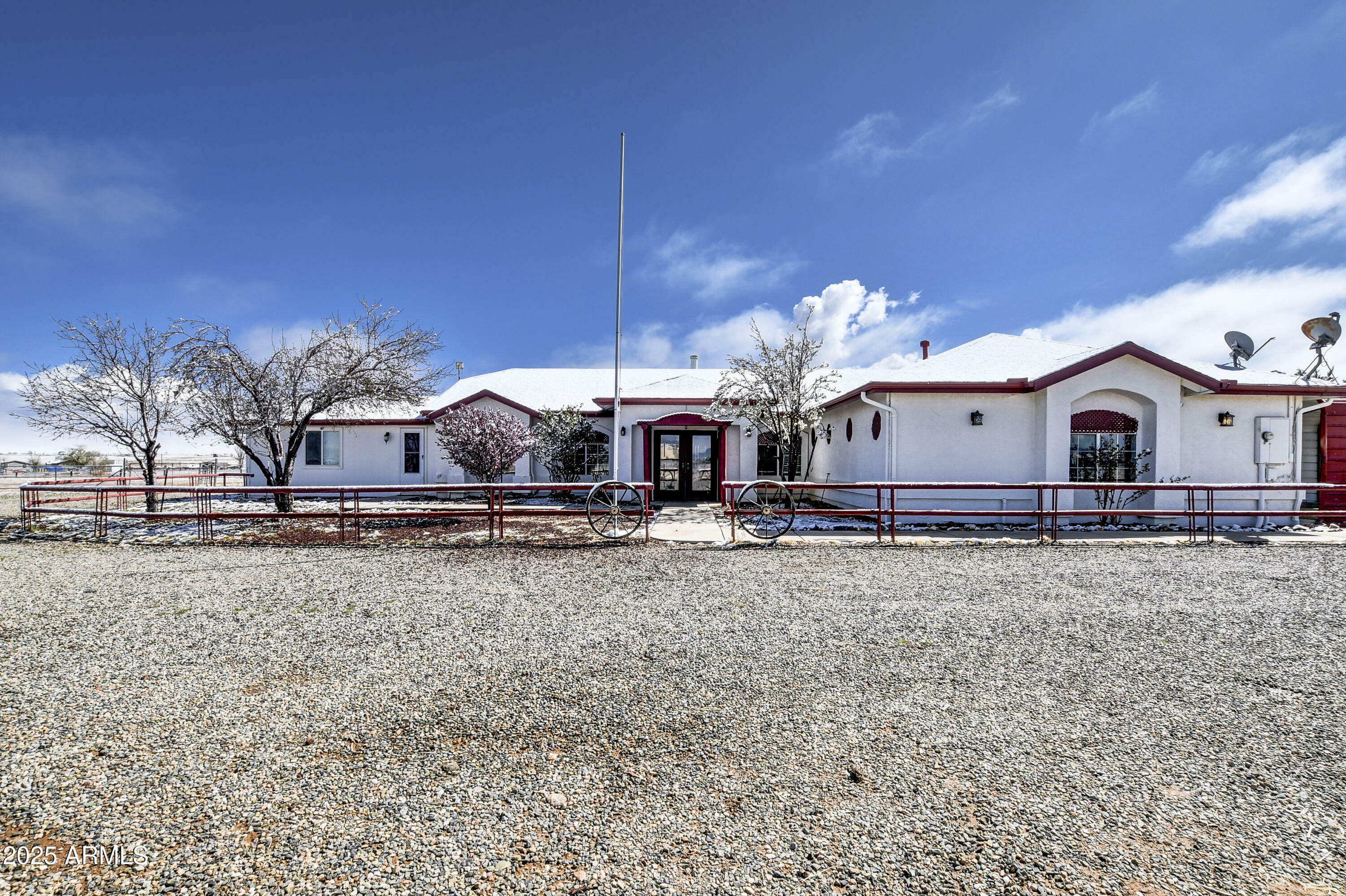 Property Photo: 9100 E Lonesome Valley Road AZ 86315