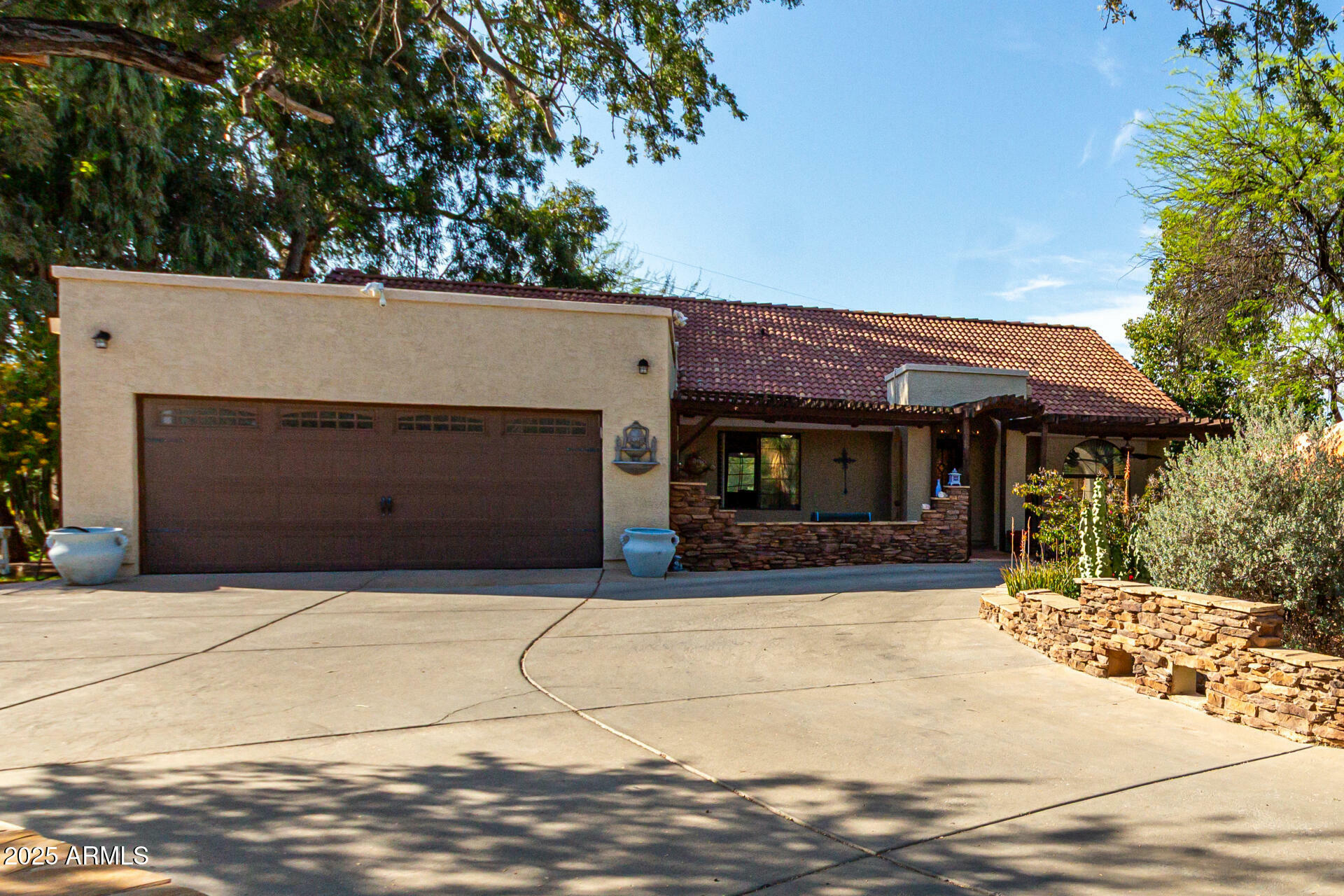 Property Photo: 5616 E Desert Vista Trail AZ 85331