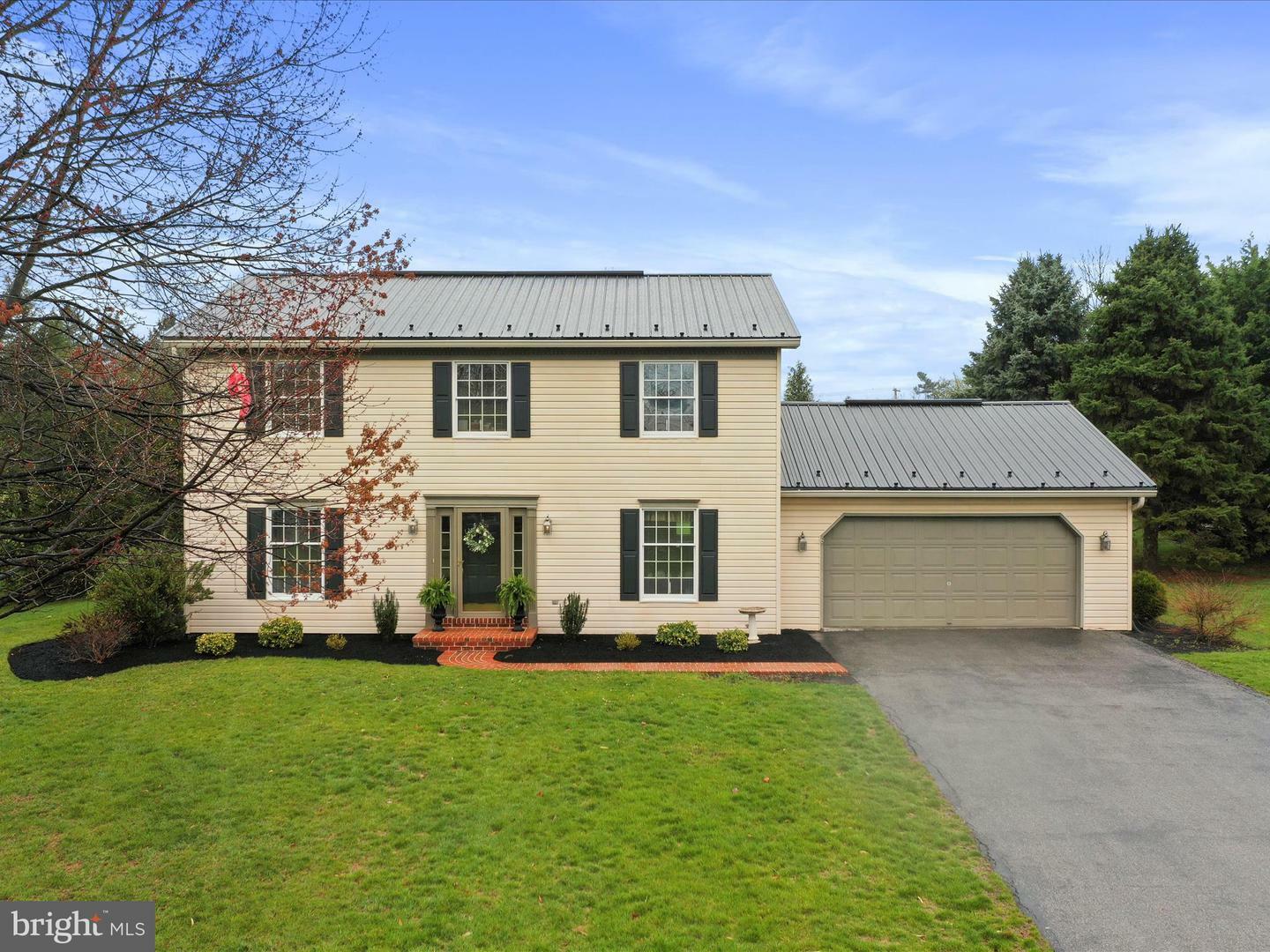 132 Beechwood Lane  Chambersburg PA 17201 photo
