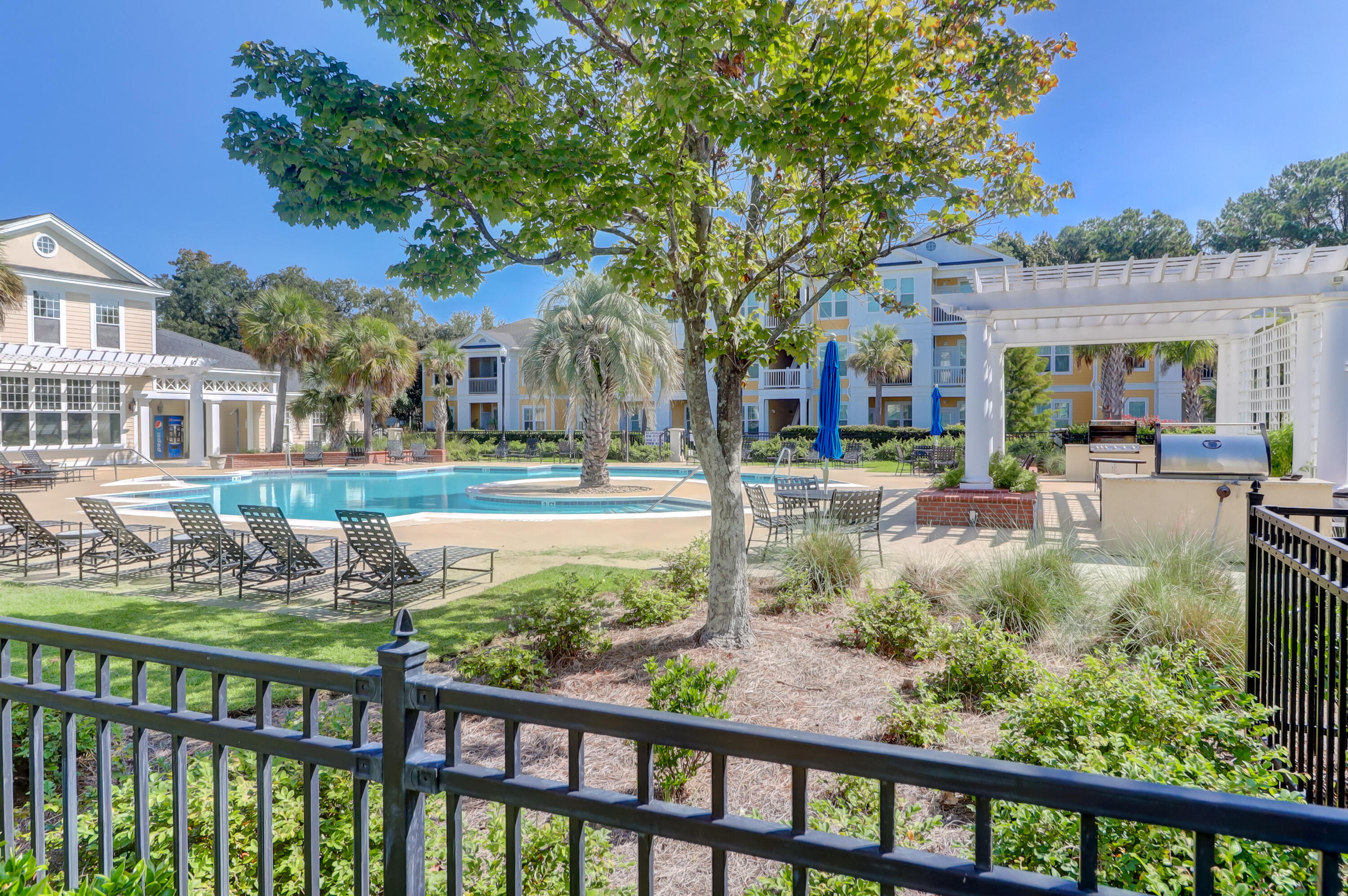 Property Photo: 2221 Chatelain Way SC 29464