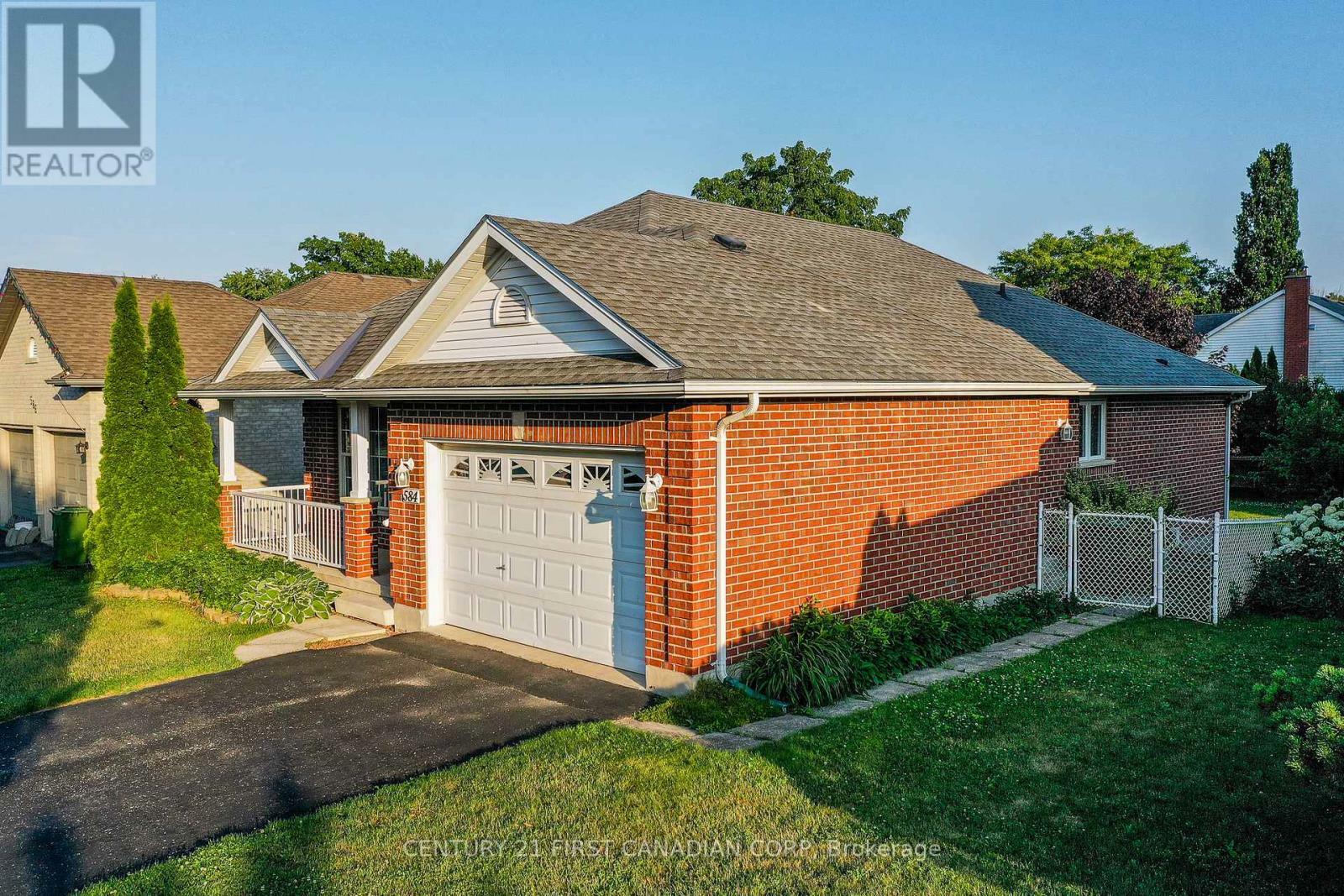 Property Photo: 584 Wellington Street ON N5R 6E1