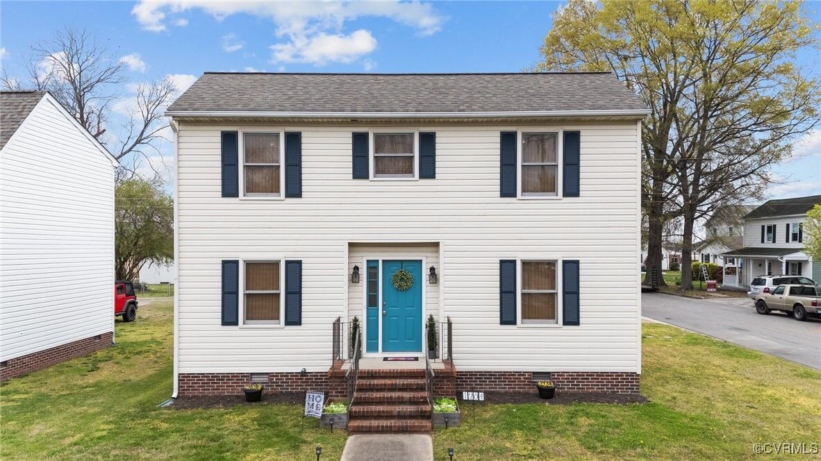 Property Photo: 1204 Lee Street VA 23181