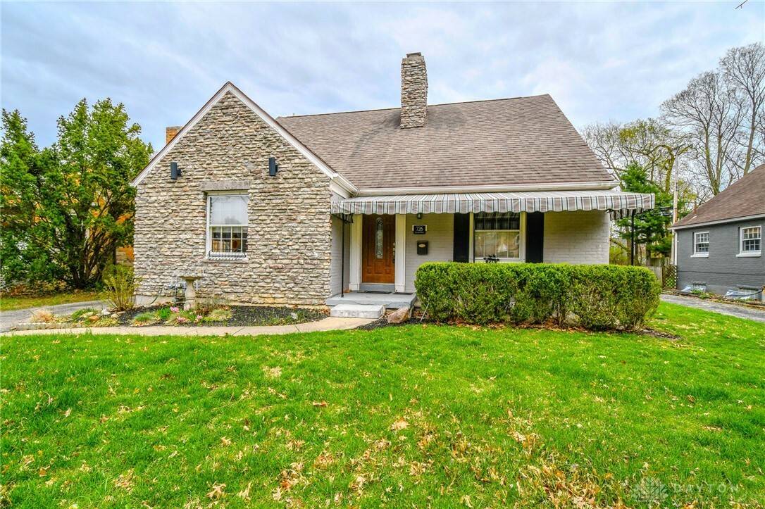 Property Photo: 726 Acorn Drive OH 45419