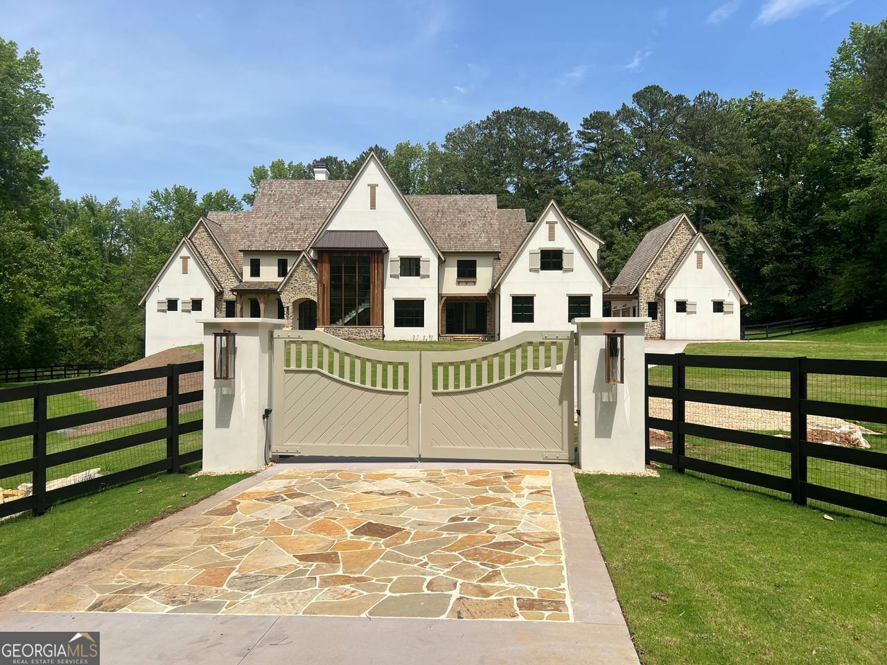 Property Photo: 14801 Hopewell GA 30004