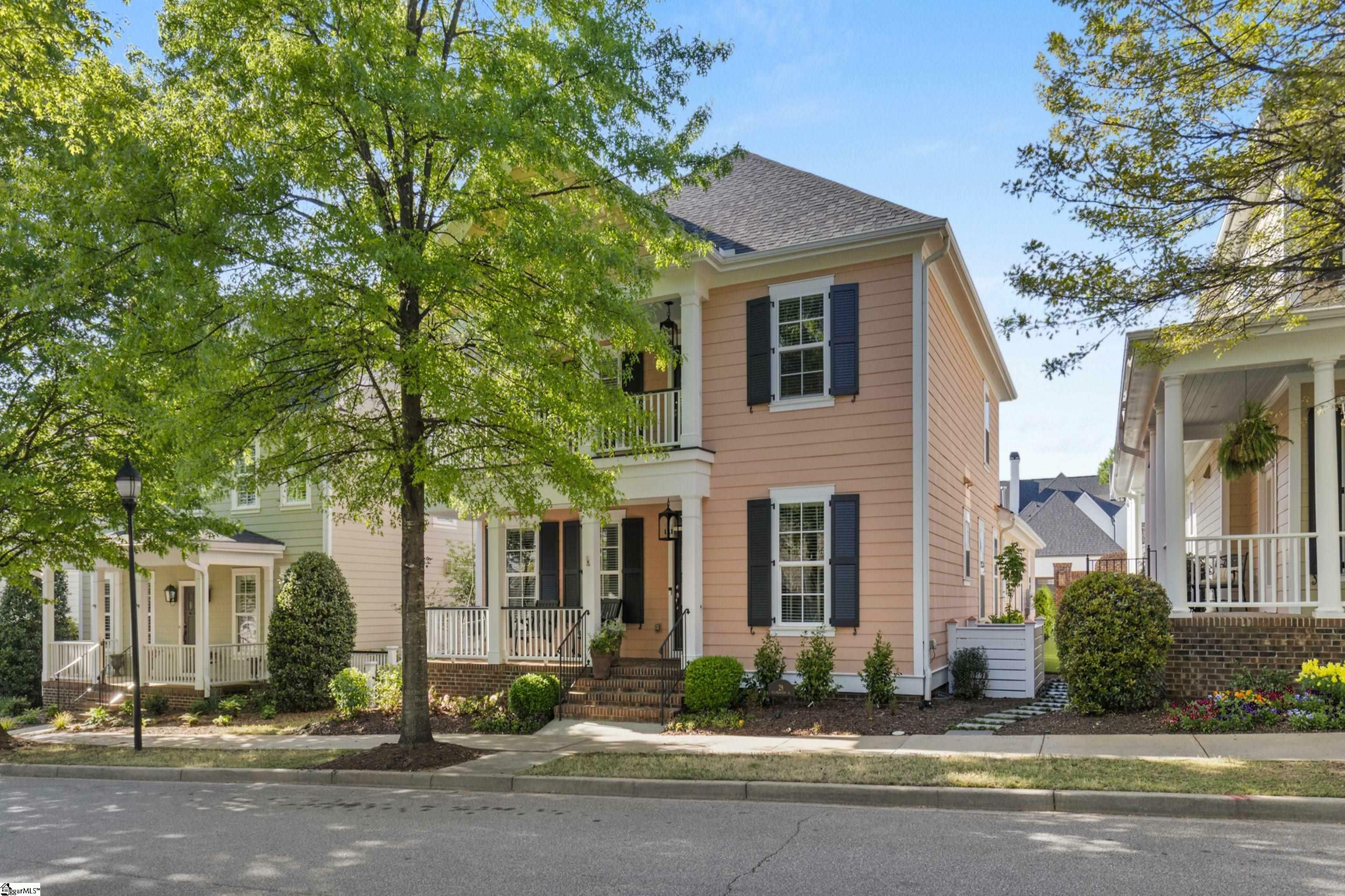 Property Photo: 28 Hollingsworth Drive SC 29607