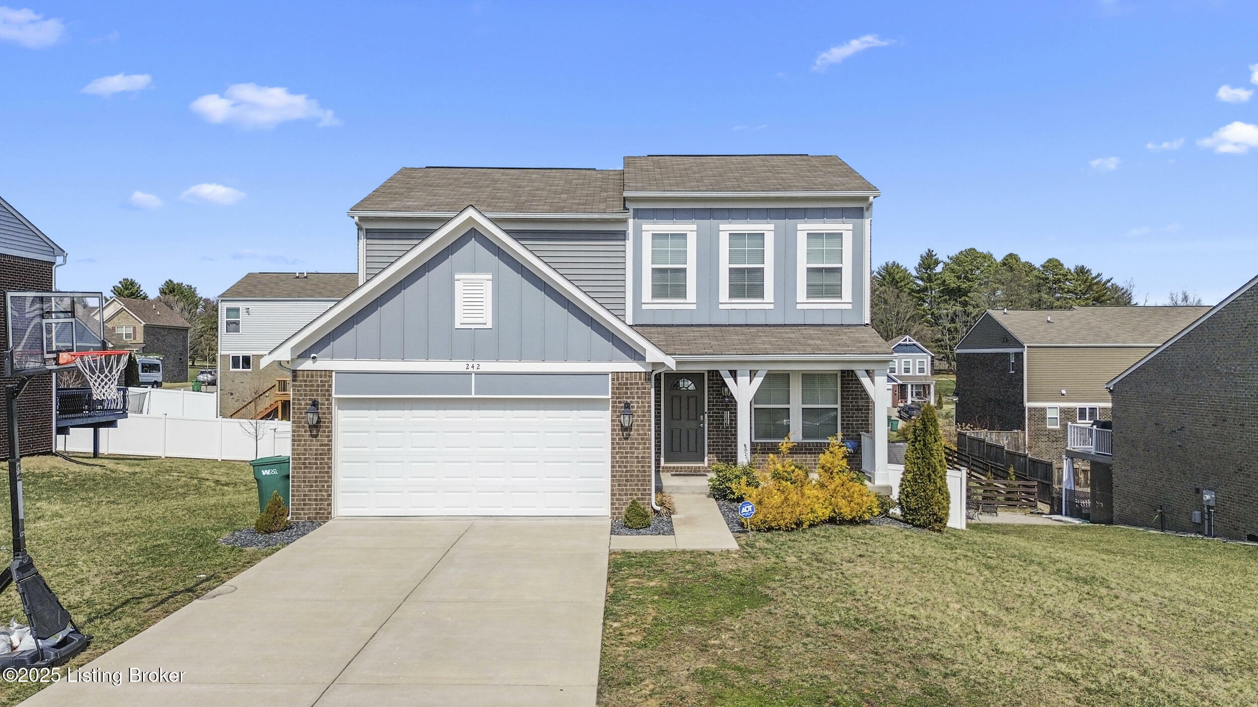 242 Magnolia Dr  Shepherdsville KY 40165 photo