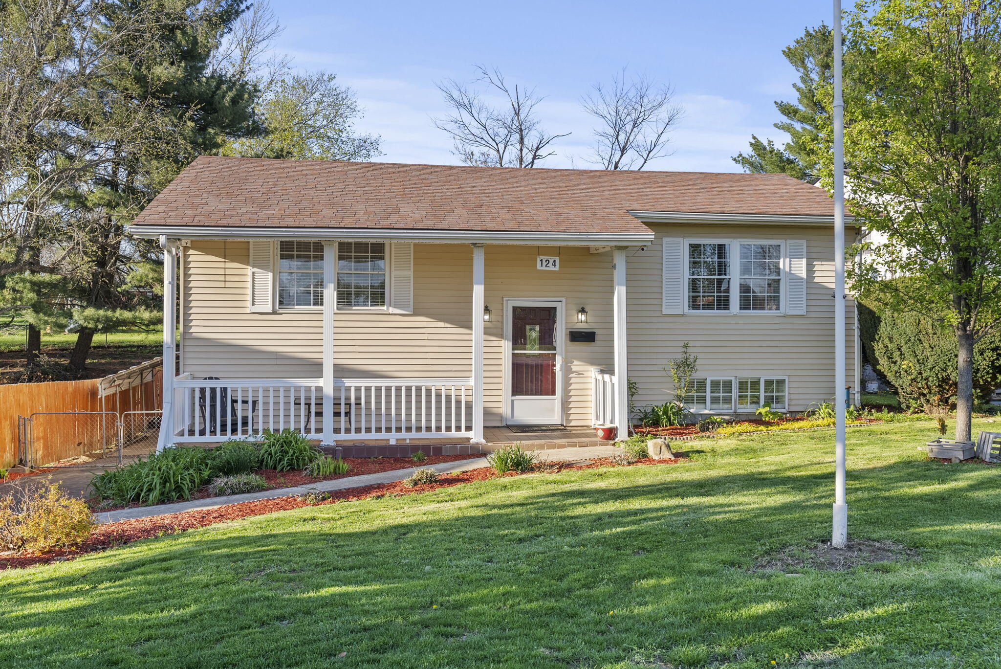 124 Woodland Avenue  Lancaster KY 40444 photo