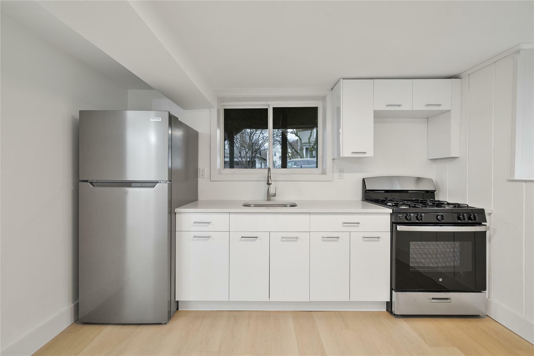 Property Photo: 1 Elizabeth Place 1B NY 10960