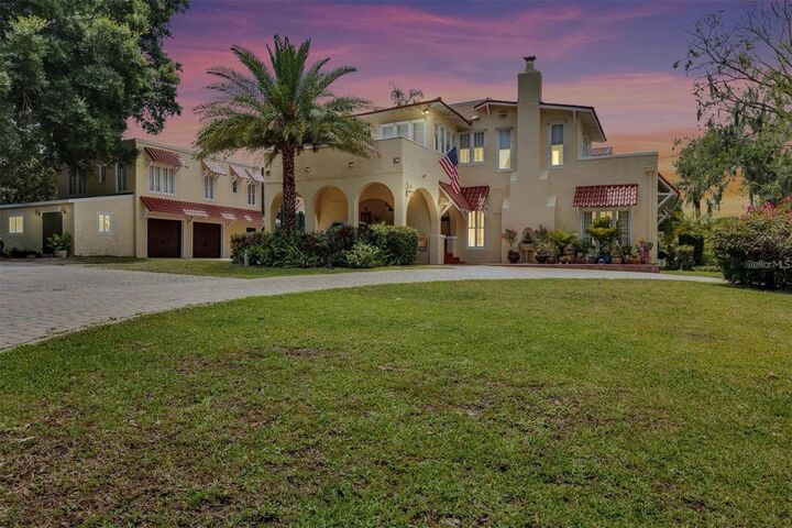 Property Photo: 845 E Edgewood Drive FL 33803