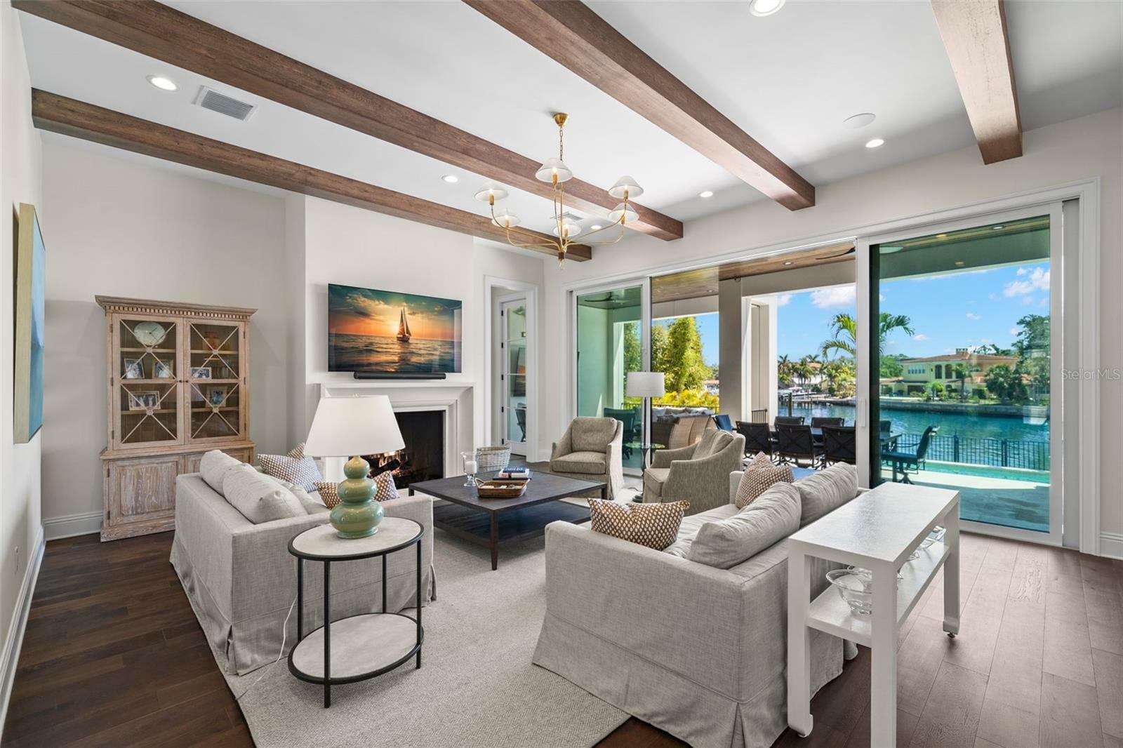 Property Photo: 5142 W San Jose Street FL 33629