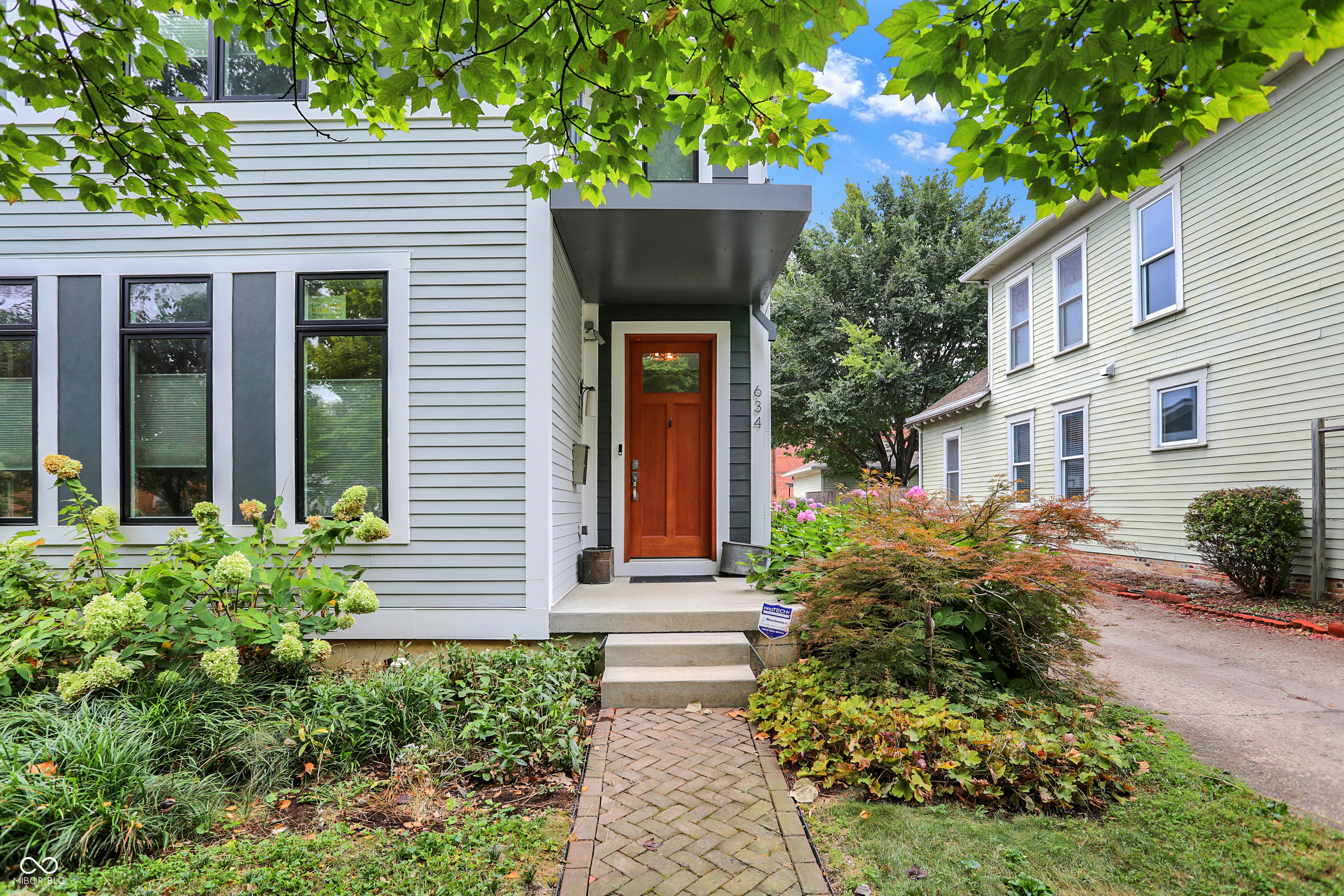 Property Photo: 634 Dorman Street IN 46202