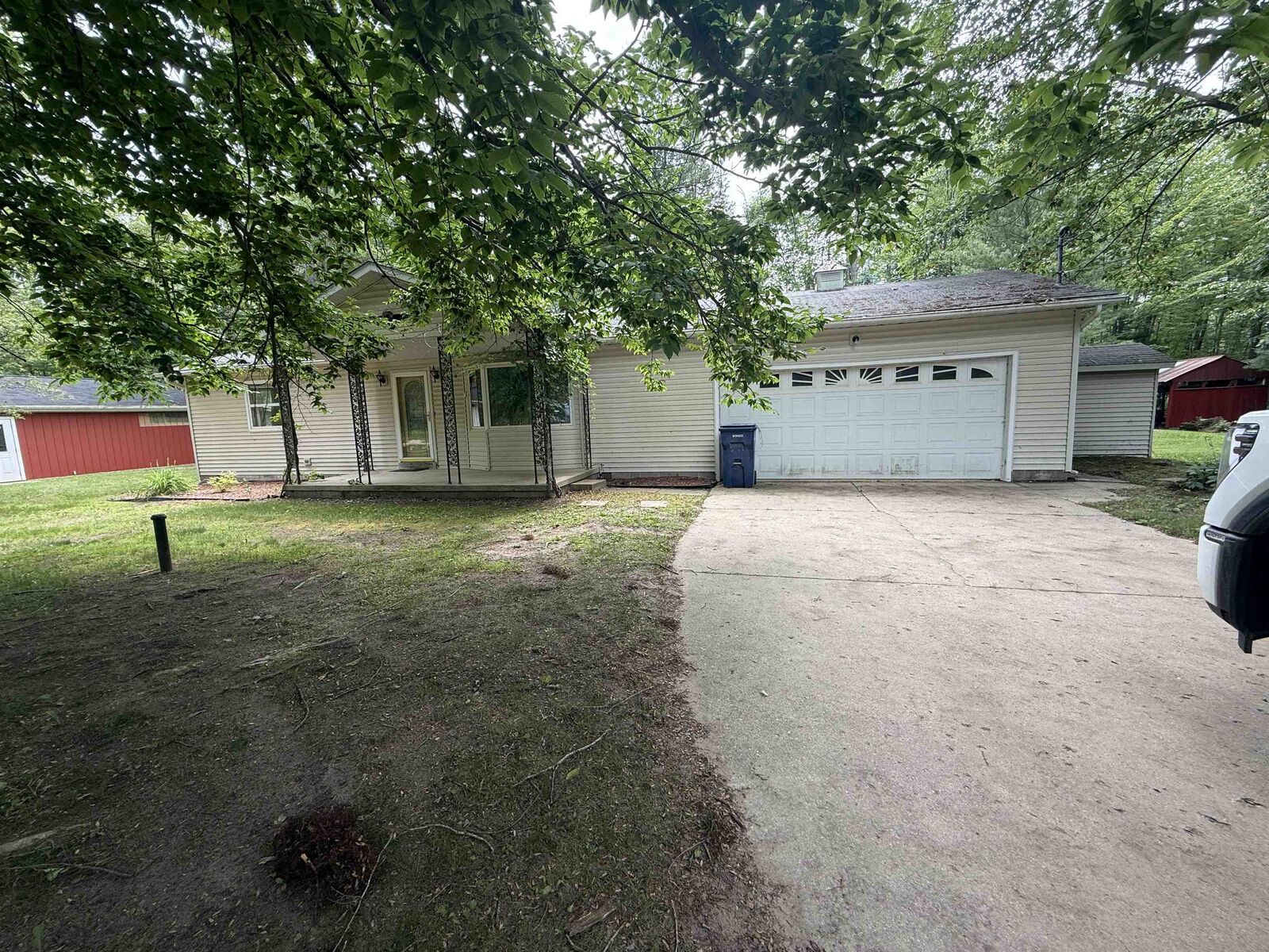 Property Photo:  1247 W Youngs Road  MI 48624 