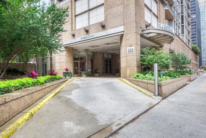 Property Photo: 222 N Columbus Drive 606 IL 60601