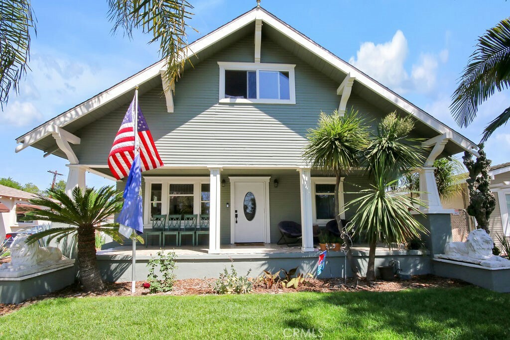 Property Photo:  522 S Helena Street  CA 92805 