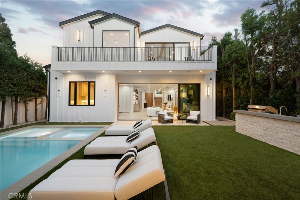 Property Photo: 4219 Bakman Avenue CA 91602