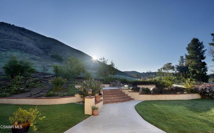 Property Photo:  6564 Woodcrest Place  CA 91377 