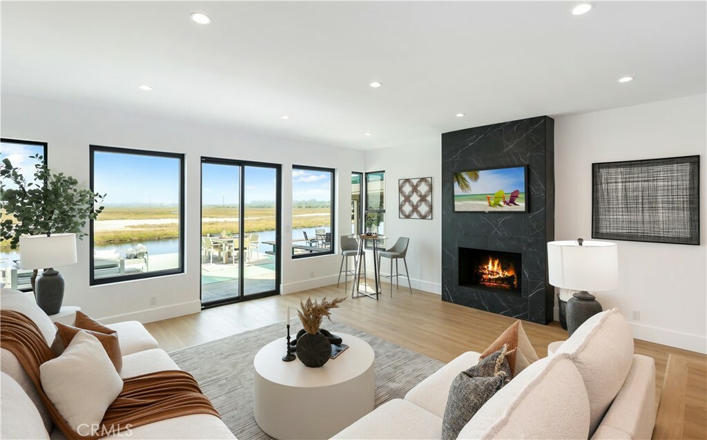 Property Photo: 237 Canal Street CA 92663