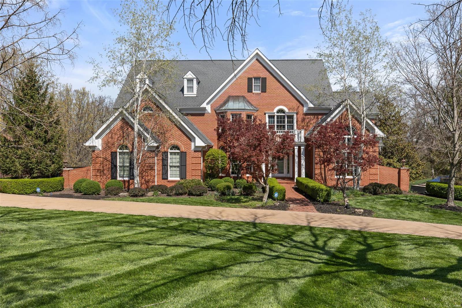 Property Photo: 2024 Kingspointe Drive MO 63005
