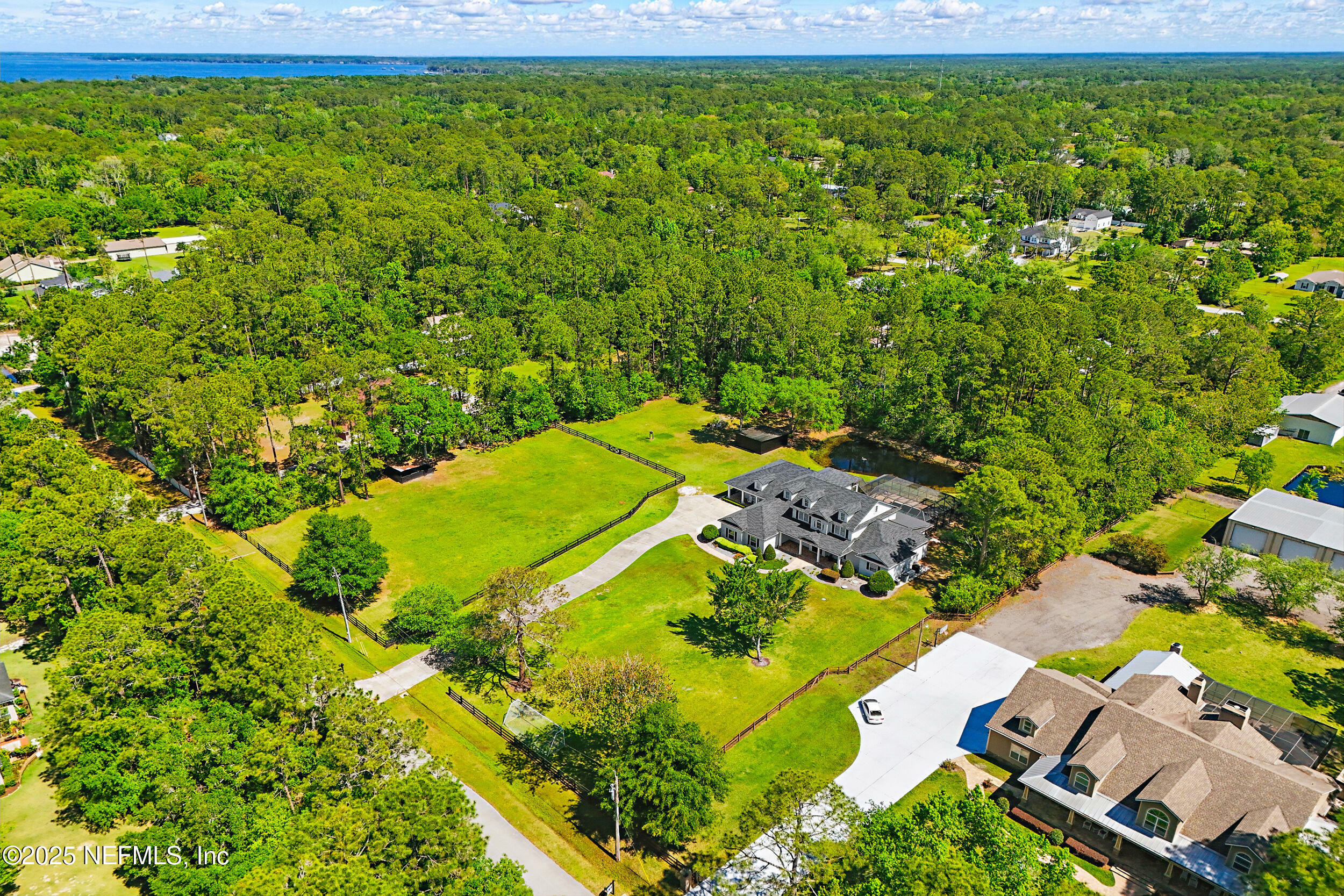 Property Photo: 1307 Whispering Pines Road FL 32259
