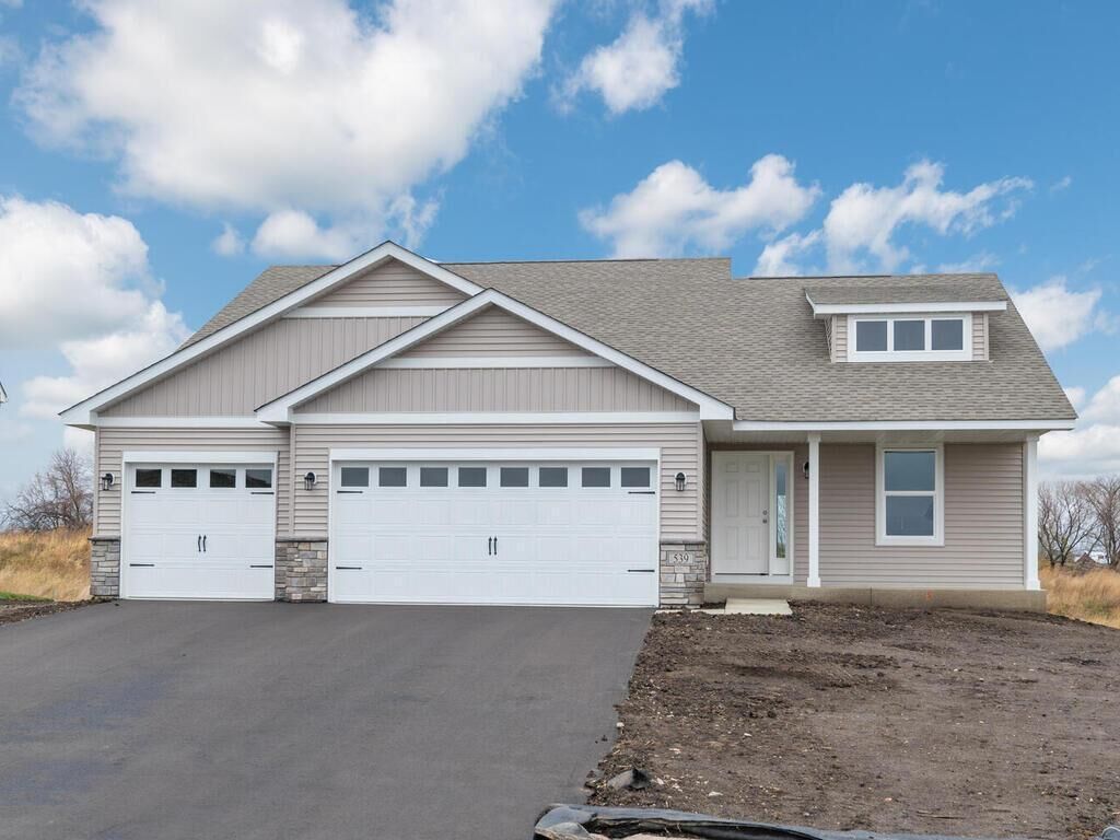 Property Photo:  539 Winkler Trail N  MN 55322 