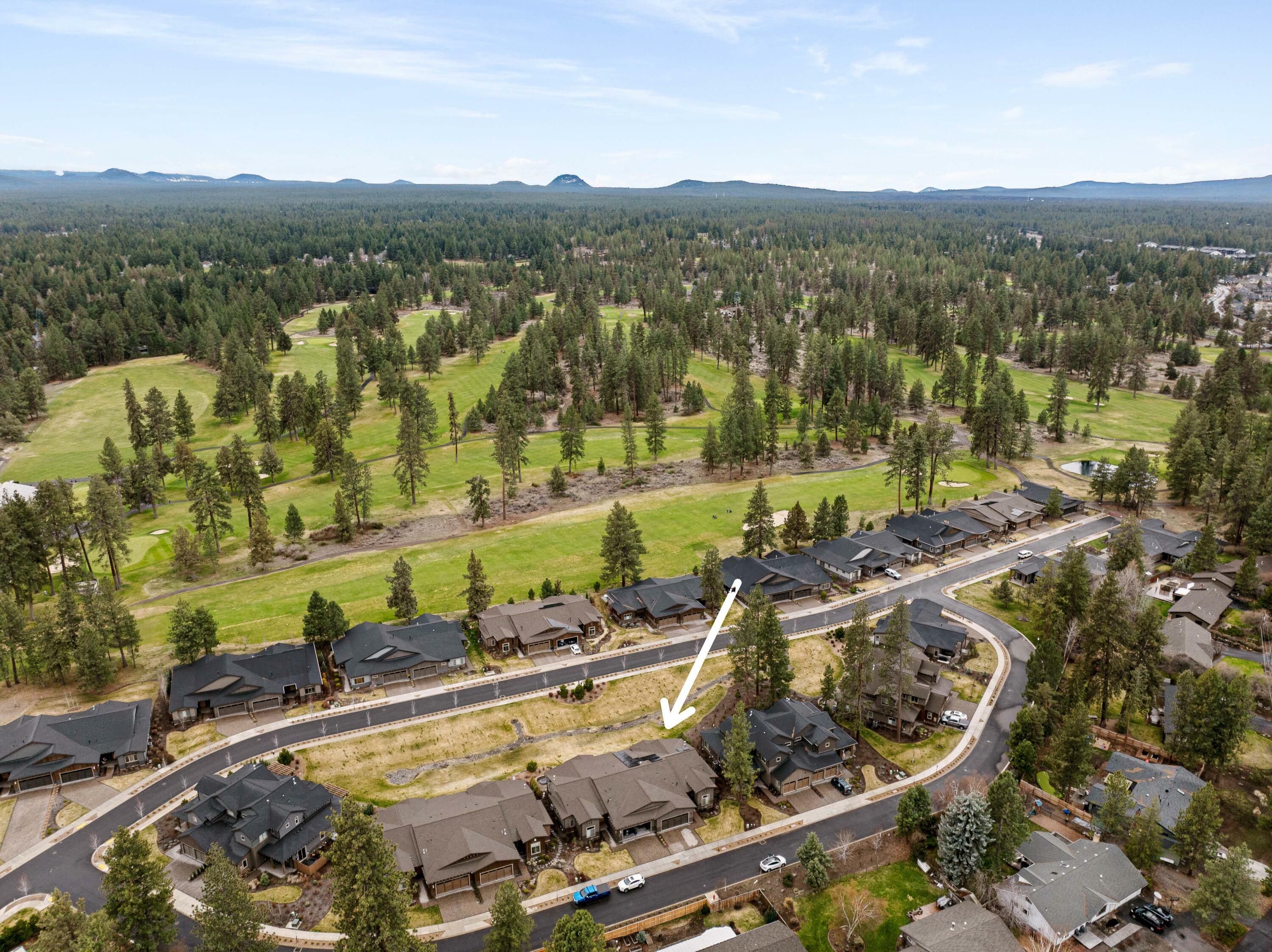 Property Photo: 20335 SE Jack Benny Loop OR 97702